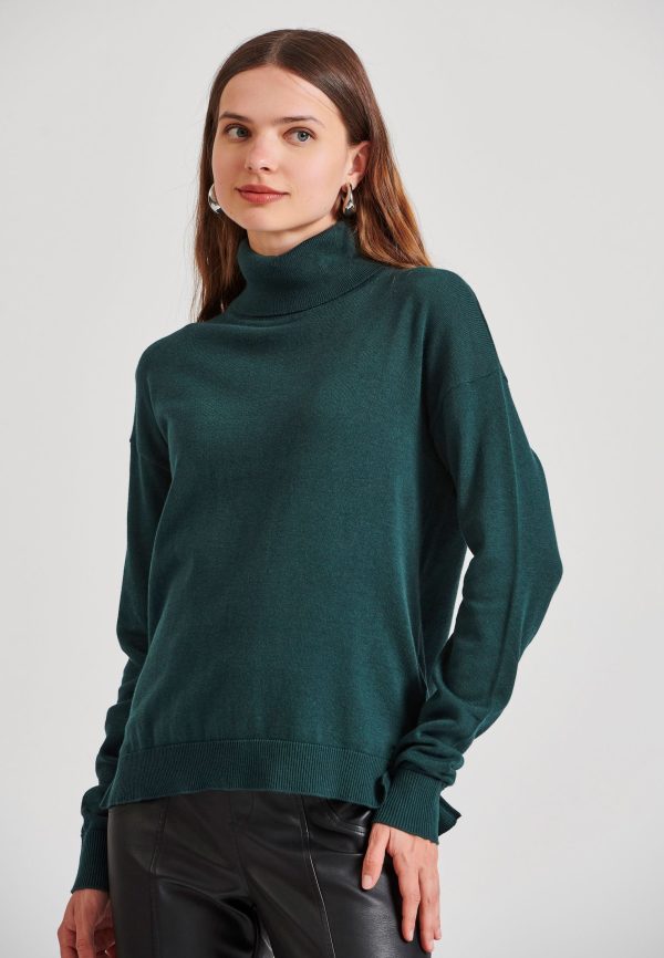 Women's turtleneck pullover - The essentials