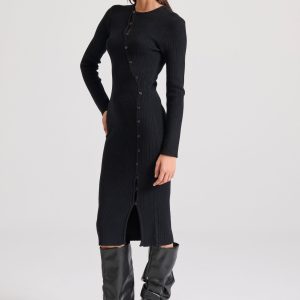 Midi wrapped dress with button closure