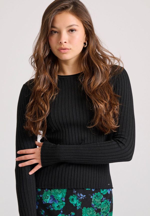 Women's viscose crew neck pullover