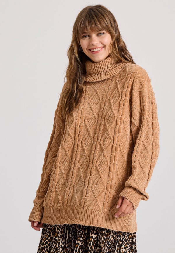 Loose fit cable knit turtle neck chenille pullover