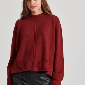Women's relaxed fit crew neck sweater