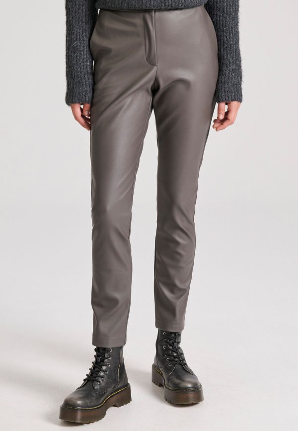 Eco leather slim fit chino pants (PU) - Image 2