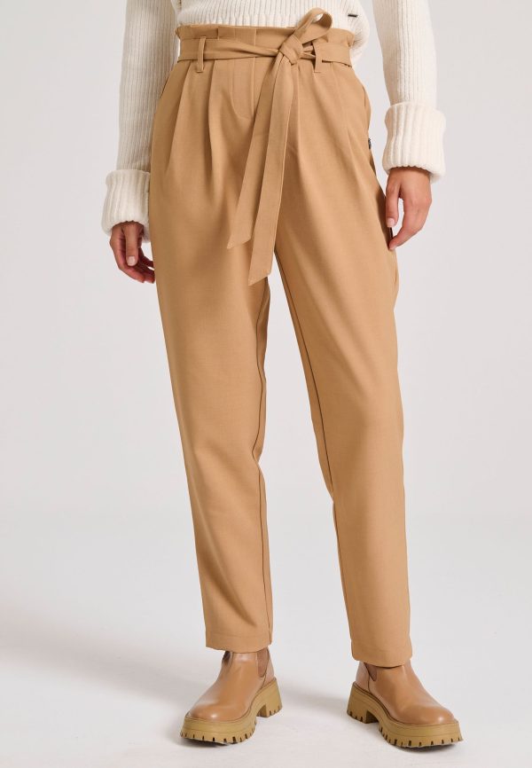 Women's casual pants with pleats