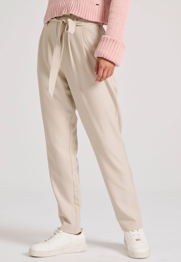 Women's casual pants with pleats - Image 3