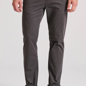 Men's chino pants - The essentials