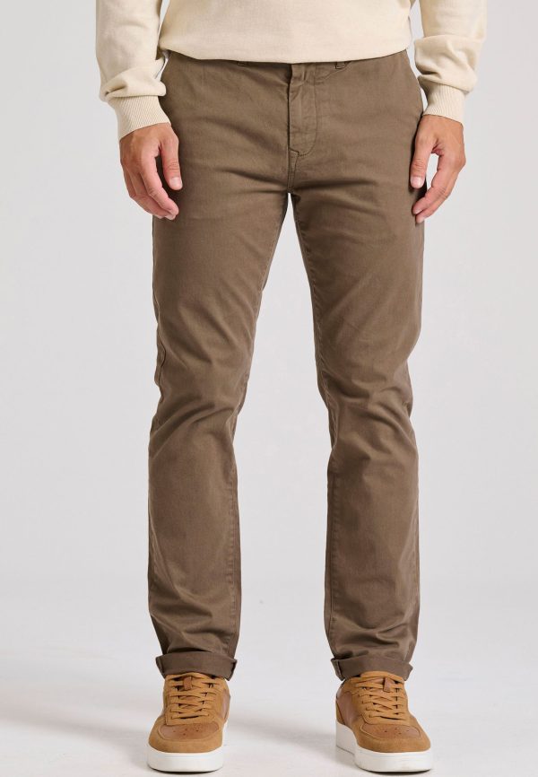 Men's chino pants - The essentials
