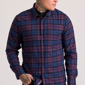 Men's flannel plaid shirt with chest pocket