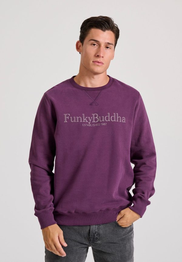 Mens' crew neck sweatshirt with branded chest print - Image 5