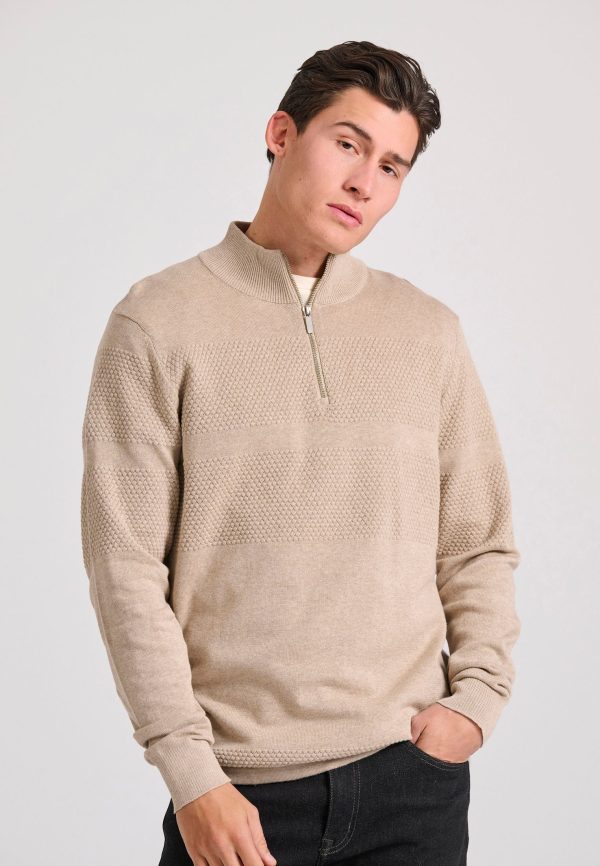 Men's half-zip sweater with waffle weaving pattern - Image 2