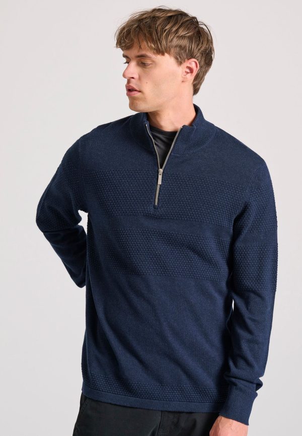 Men's half-zip sweater with waffle weaving pattern - Image 3