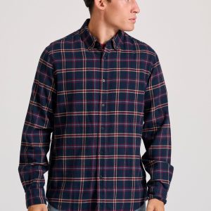 Men's plaid flannel shirt