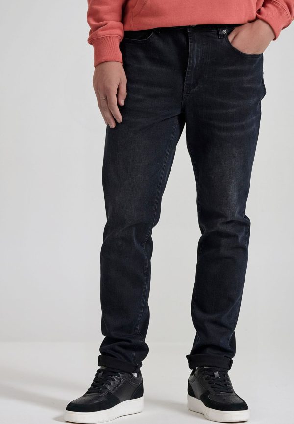 Slim tapered fit with washed effects