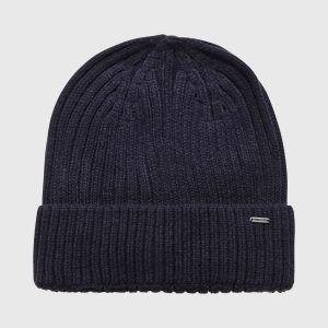 Cable knitted men's beanie