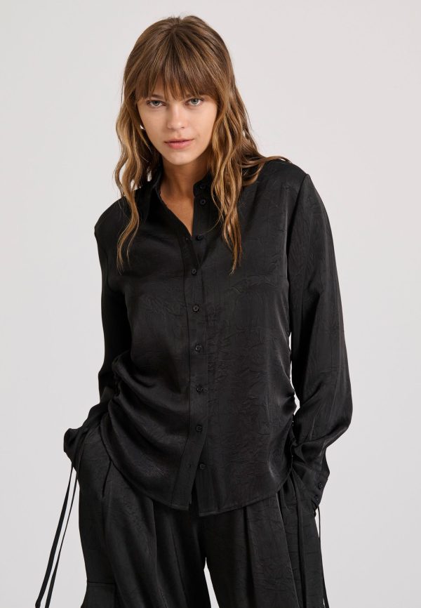 Satin shirt with 3d crinkled effect