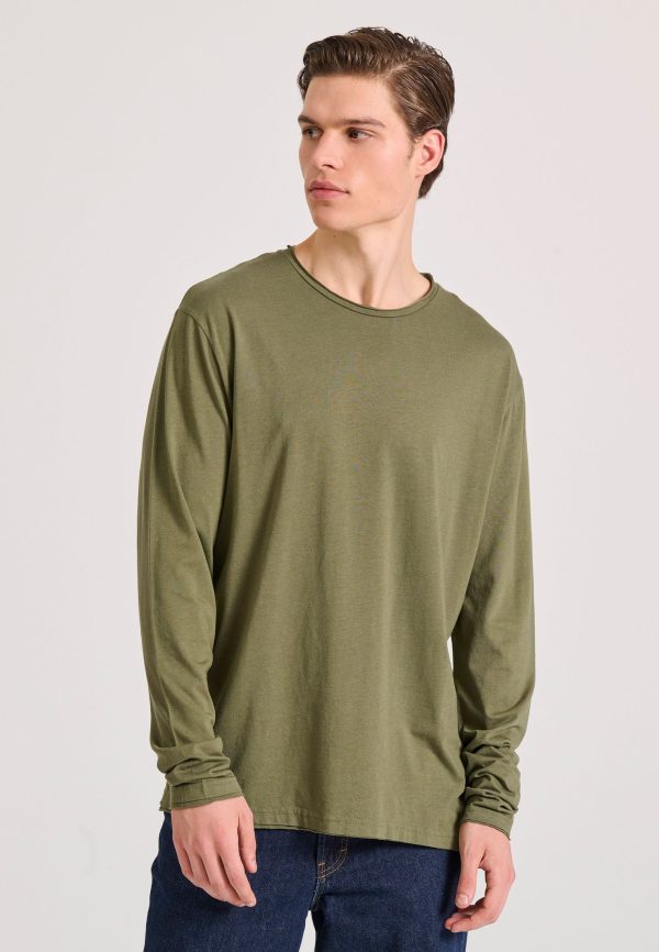 Relaxed fit t-shirt with raw edges