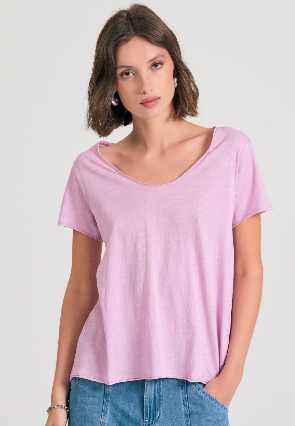 Women's V-neck t-shirt with raw edges - The essentials - Image 4