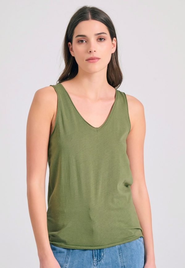 Women's tank top with raw cuts hem