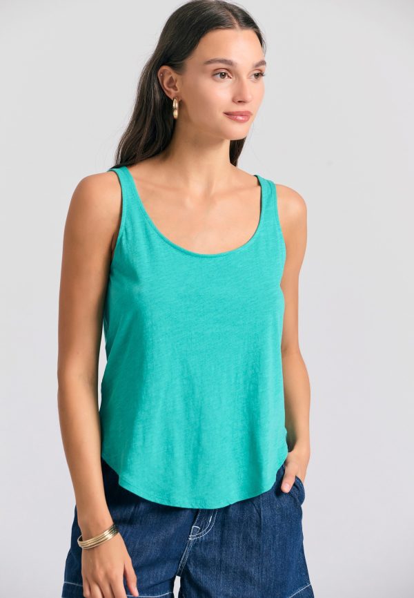 Women's tank top with longer back