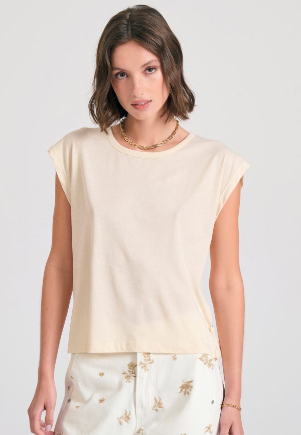Women's t-shirt with open back - Image 2