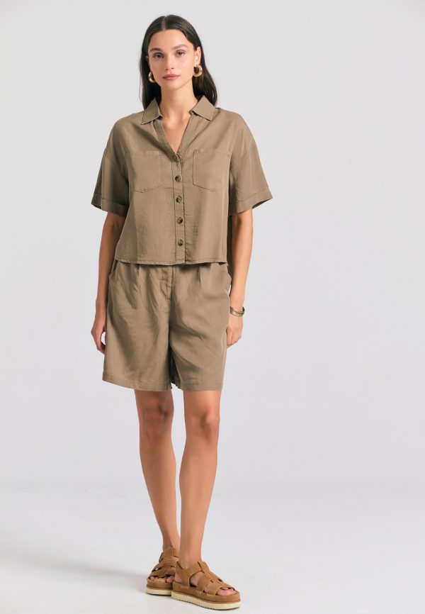 Loose fit lyocell garment dyed shirt