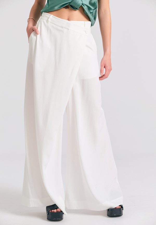 Lyocell blend pants with asymmetrical clasp