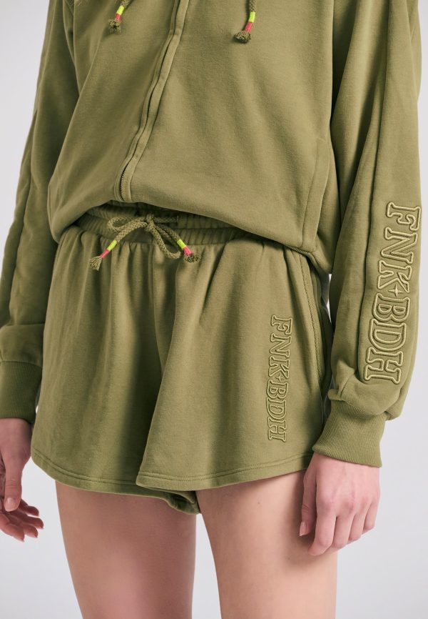 Loose fit jogger shorts with branded embroidery - Image 4