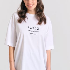 Loose fit t-shirt with embossed print on the back