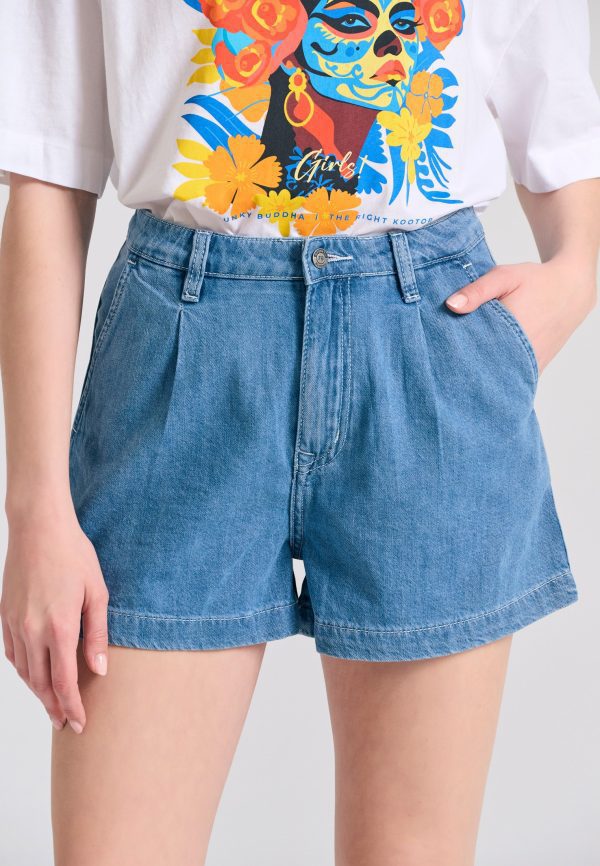Loose fit lyocell blend denim shorts with pleats
