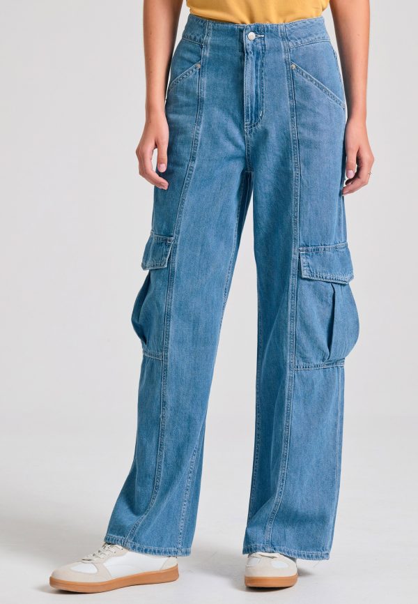 Women's lyocell blend cargo jeans
