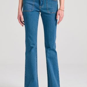 Women's skinny fit jeans with raw edges