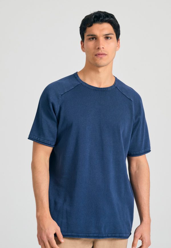 Relaxed fit garment dyed crew neck pullover - Image 2