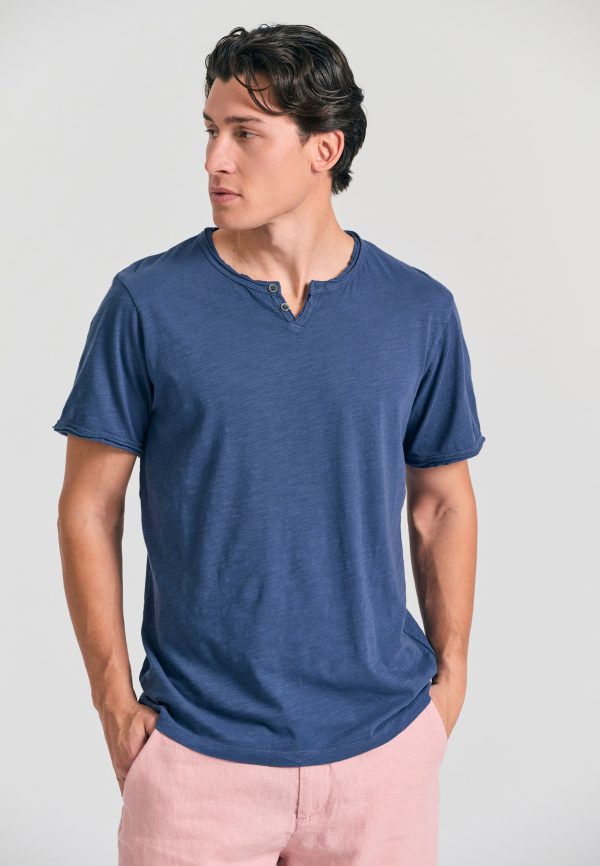 T-shirt with henley neck and raw cuts - The essentials - Image 13