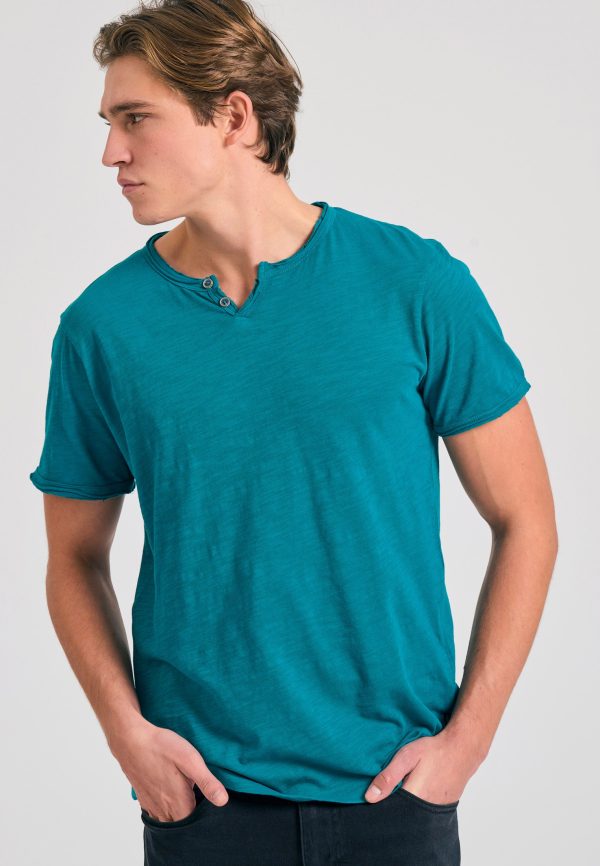 T-shirt with henley neck and raw cuts - The essentials - Image 8