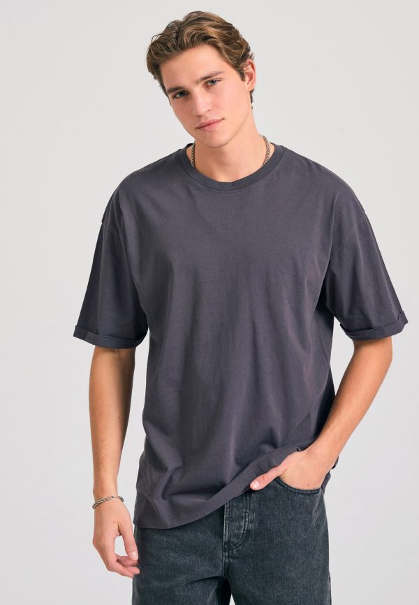 Oversized t-shirt with folded sleeve
