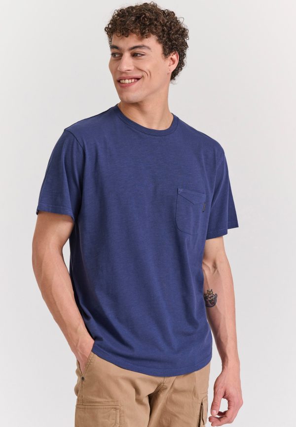 Men's t-shirt with chest pocket - Image 9
