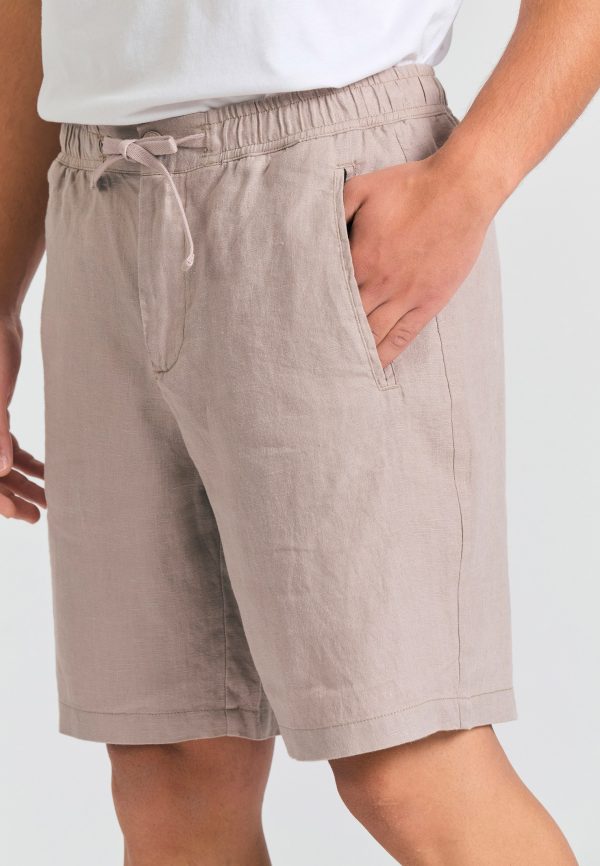 Men's comfort fit garment dyed linen shorts - Image 2