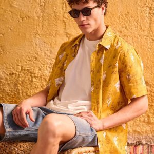 Relaxed linen blend all over printed shirt