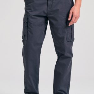 Men's tapered fit cargo pants in jacquard pattern