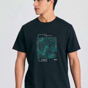 T-shirt with abstract frame print