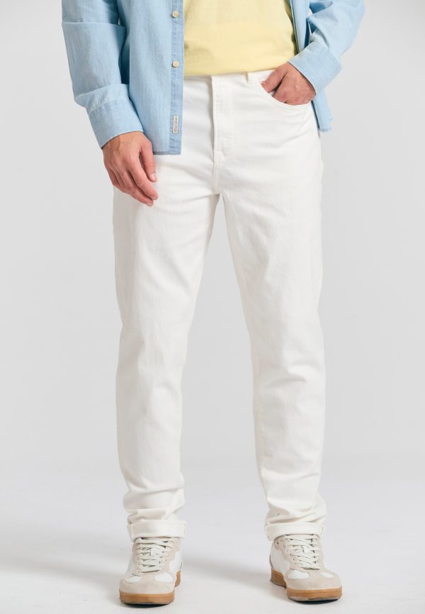 Relaxed tapered fit garment dyed jeans - Image 2