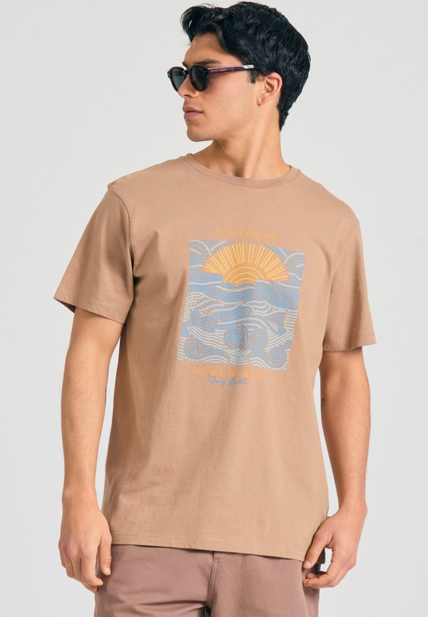 T-shirt with graphic print on the chest