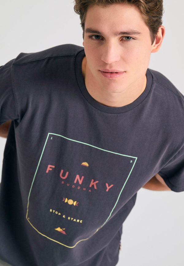 Organic cotton t-shirt with minimal branded print